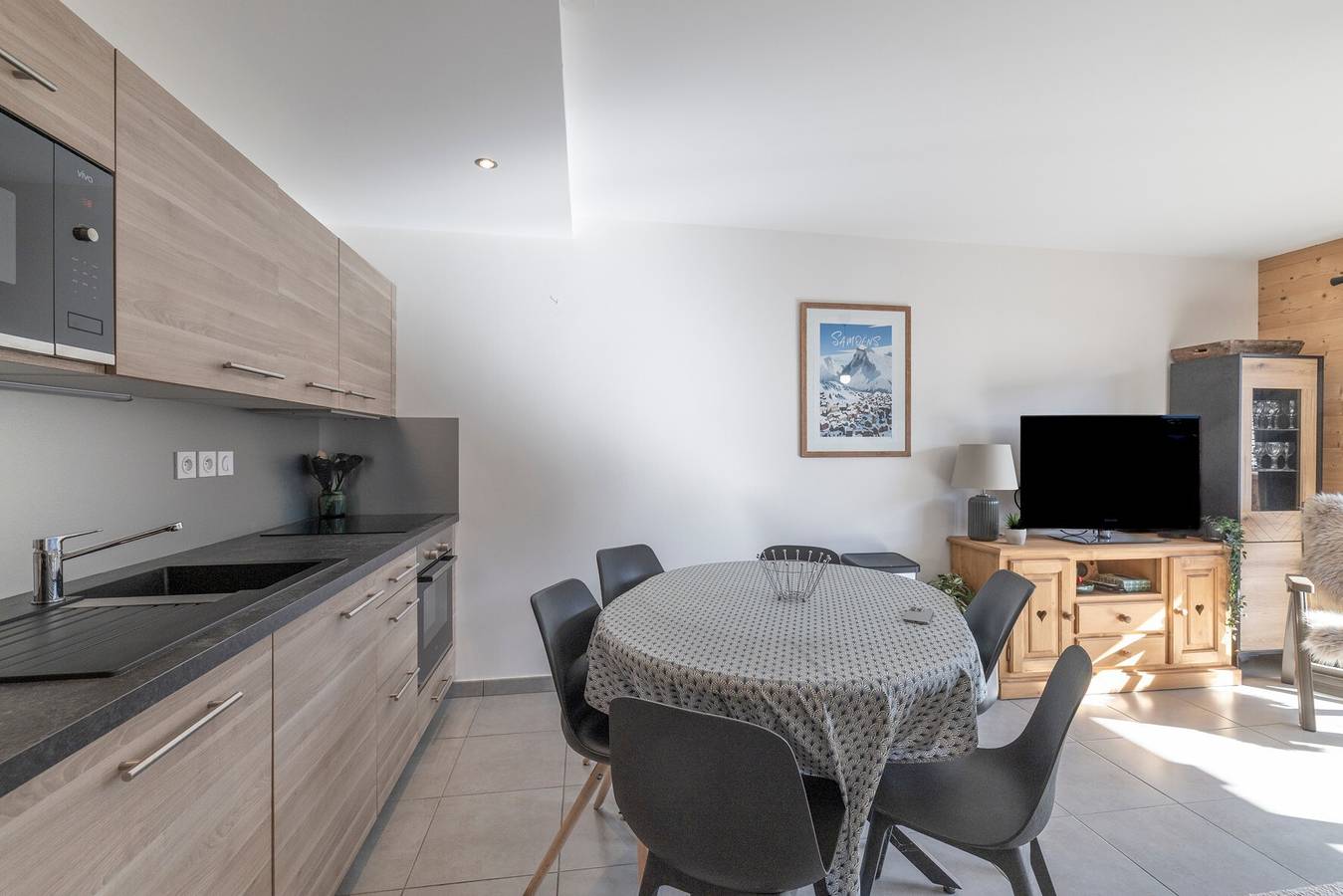 Ganze Wohnung, Appartement 'L'Oralya - 6 Personen - Samoëns' mit Bergblick, Balkon und Wlan in Samoëns, Region Bonneville
