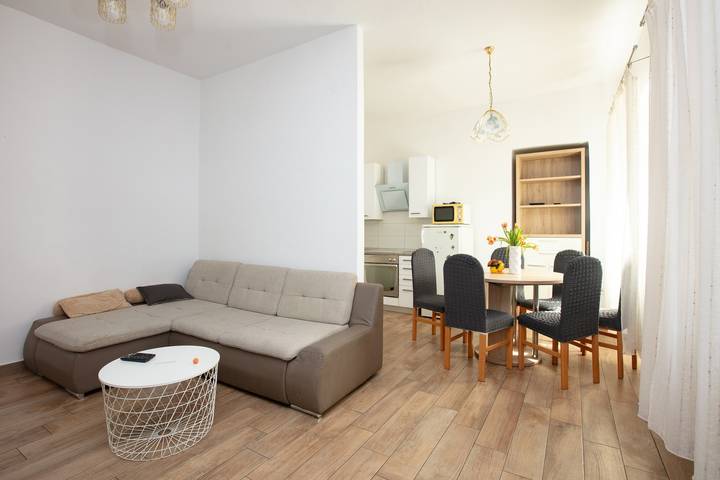 Vakantiewoning voor 4 personen, met balkon/terras in Šibenik