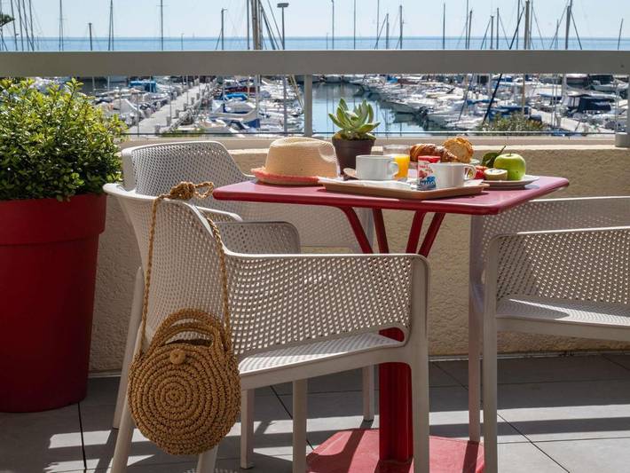 Hôtel pour 3 personnes, avec terrasse