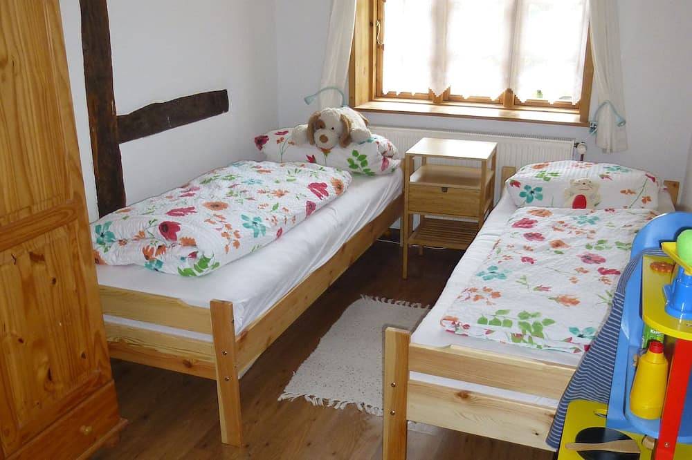 Reetdachkate - Ferienhaus am Röggeliner See in Klocksdorf, Carlow