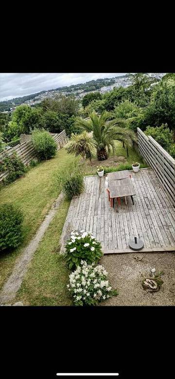 Location de vacances pour 6 personnes, avec jardin ainsi que bassin pour enfant et vue à Landerneau