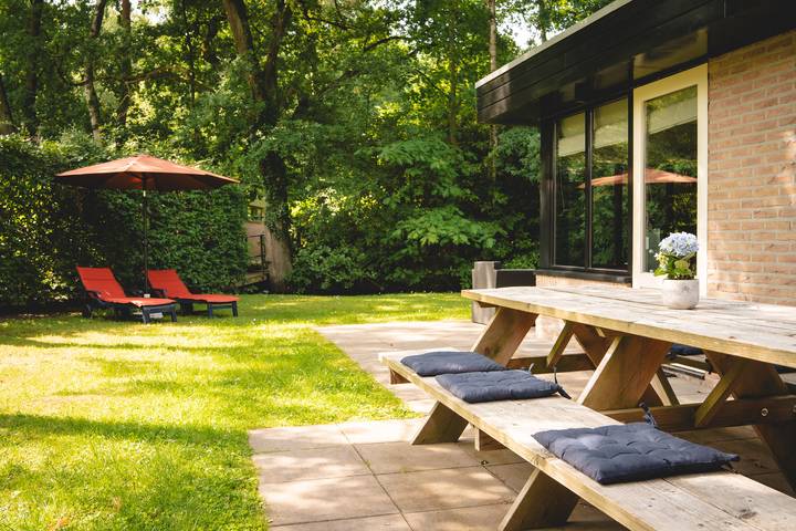 Ferienhaus für 6 Personen, mit Balkon/Terrasse und Terrasse sowie Garten in Rekem