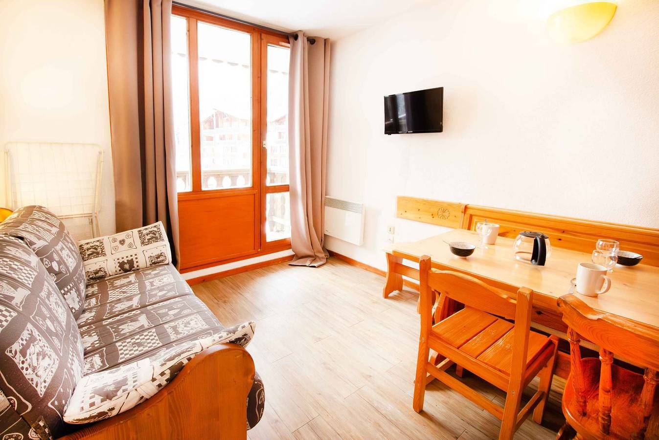 Estudio entero, In the heart of the resort, at the foot of the slopes - Thaa25 in Valfréjus, Modane