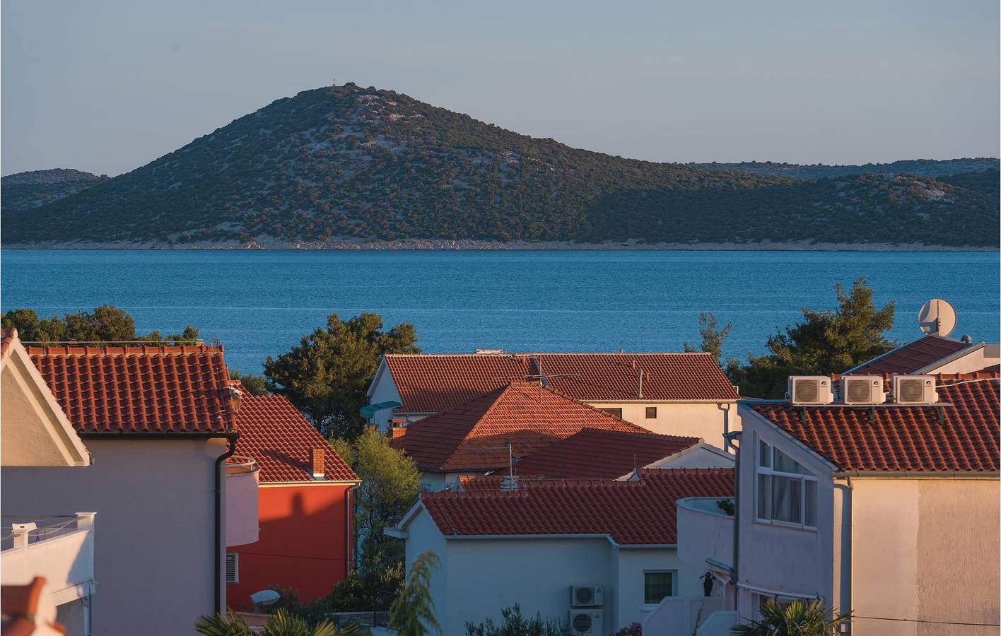 Ganze Ferienwohnung, Ferienwohnung für 5 Personen mit Terrasse in Vodice, Šibenik-Knin