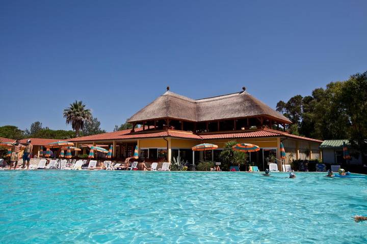 Camping für 6 Personen, mit Terrasse und Pool in Bibbona - 3