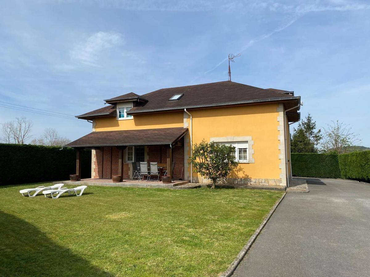 Three-Bedroom House in Polanco, Costa de Cantabria