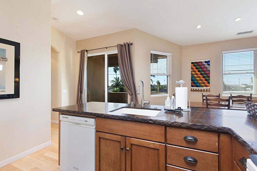 Zwei-Master-Suiten, A / C, stark aufgewertet, Blks zum Strand, Fahrräder, sehr sauber in Oceanside, San Diego County