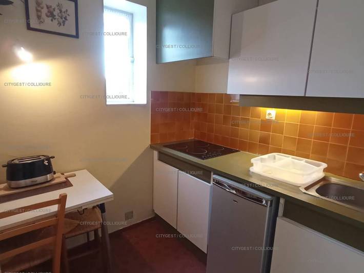 Ganze Wohnung, Gemütliche Ferienwohnung, strandnah, 300m zu Geschäften, ideal für 4 Personen, in ruhiger Lage in La Côte Vermeille, Collioure