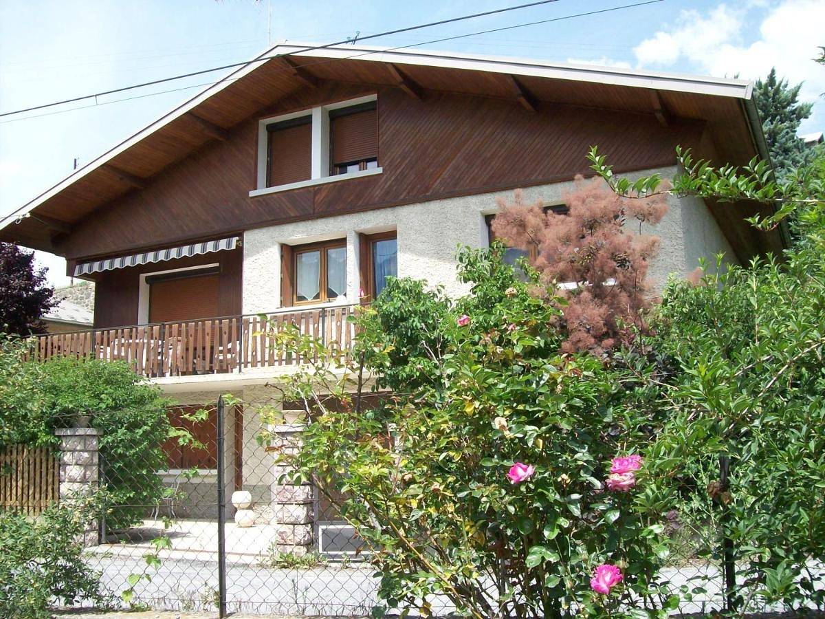 Appartement entier, One-Bedroom Apartment in Guillestre, Région de Briançon