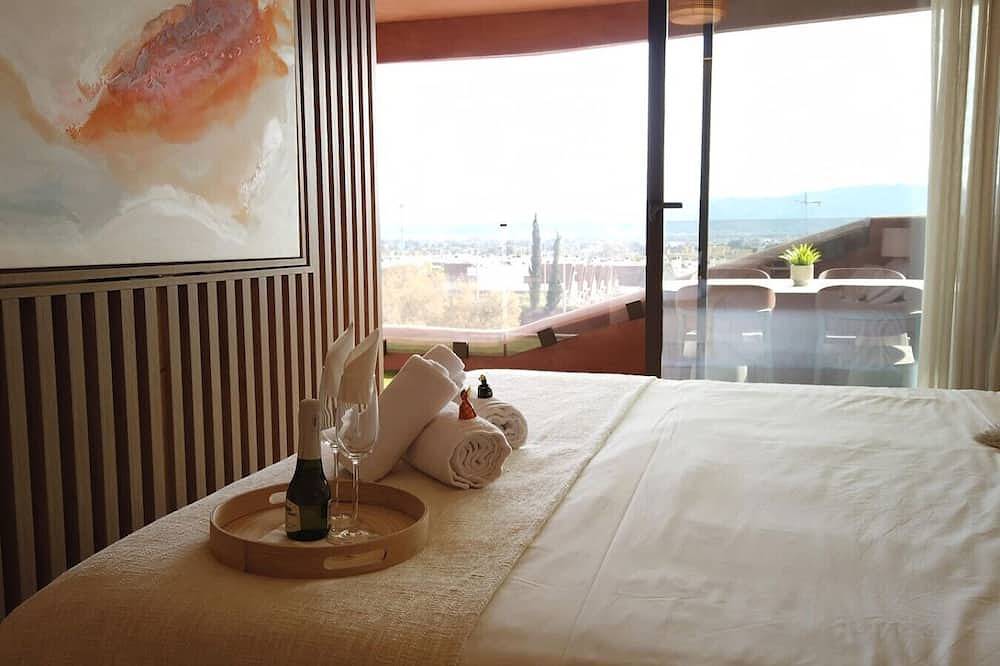 Apartamento entero, Luxury Ucam Executive | Terrace & High-Speed Wi-Fi in Molina de Segura, Interior de Murcia