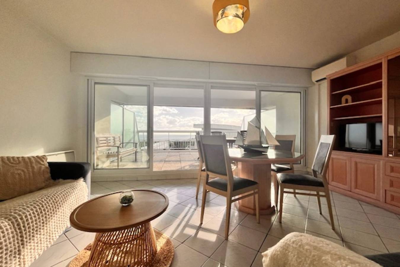 Apartamento inteiro, Apartment with sea and garden view in La Rochelle in La Rochelle, La Rochelle (Região)