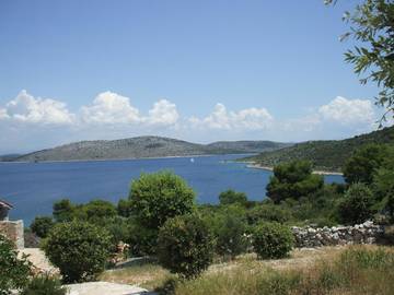 Chambre d’hôte pour 12 personnes, avec vue et jardin, animaux acceptés à Šibenik