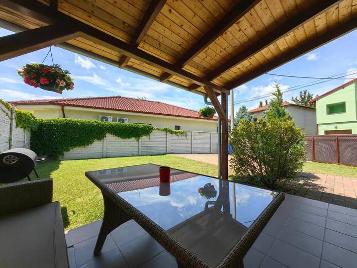 Appartement de vacances pour 7 personnes, avec Balcon et Terrasse ainsi que Jardin et Vue