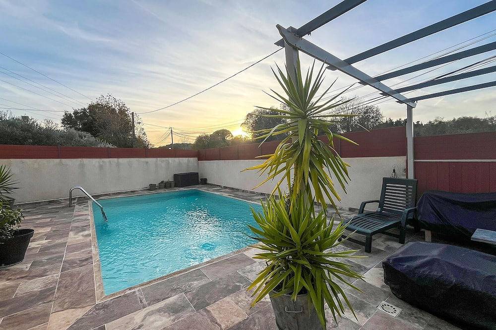 Awesome home in Miramas with swimming pool in Miramas, Istres region