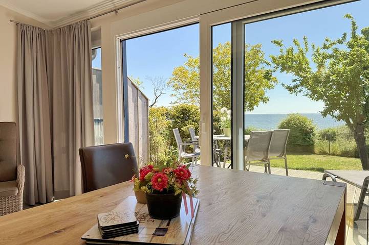 Ferienwohnung für 4 Personen, mit Terrasse und Garten sowie Sauna in Klein Zicker