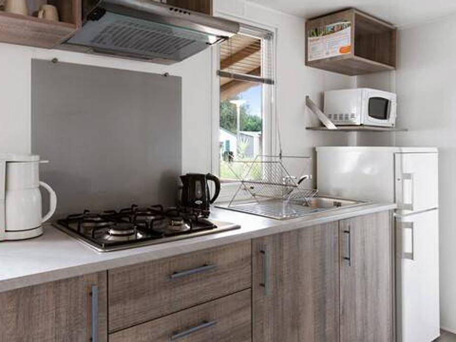 Camping Le Parc des Roches - Bungalow 4 personas - Mobil-home | Clásico | 2 Dormitorios | 4 Pers. | Terraza individual in Saint-Chéron, Essonne