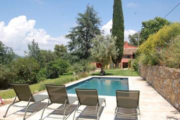 Villa pour 8 personnes, avec terrasse et jardin à Le Castellet