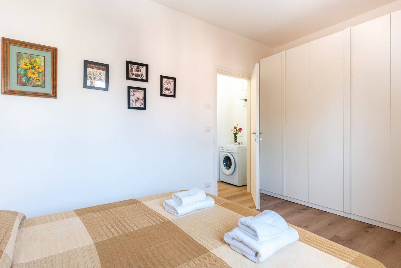 Entire apartment, Chic Parma Flat Near City Center in Parma, Parma Province