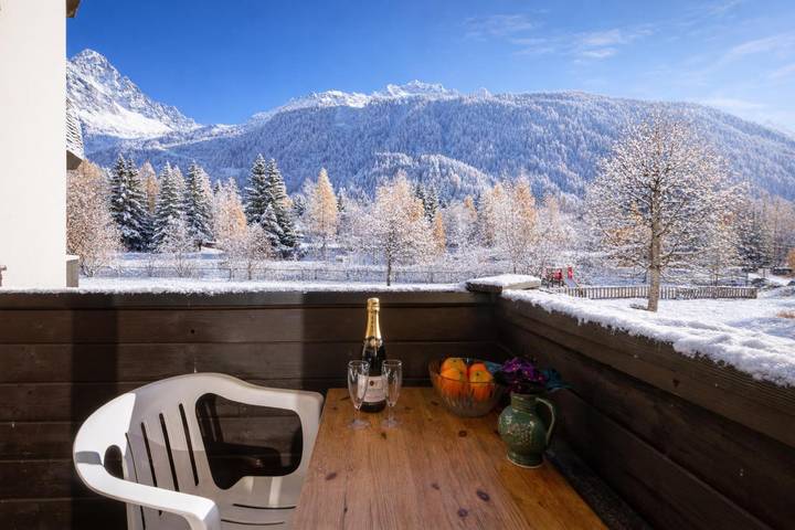 Gîte pour 6 personnes, avec balcon dans Argentière