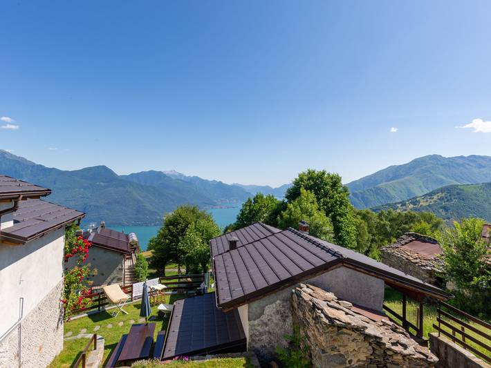 Ferienhaus für 4 Personen, mit Seeblick und Balkon sowie Garten in Italien - 3