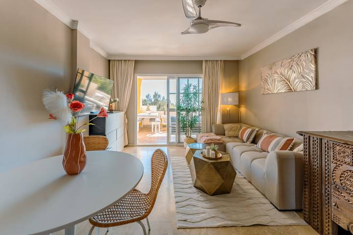 Vacation rental for 6 people, with Balcony and Children pool in Estepona
