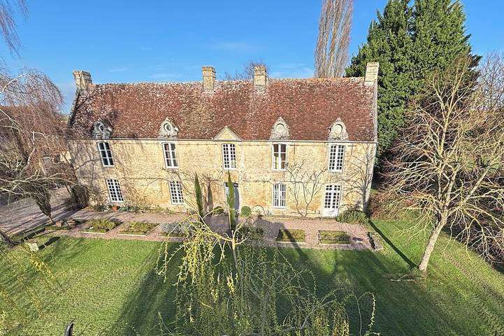 Location de vacances pour 27 personnes, avec jardin à Saint-Lambert-sur-Dive