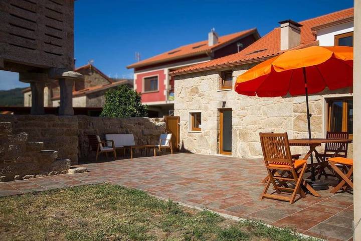 Casa de vacaciones para 3 personas, con terraza y jardín - 1