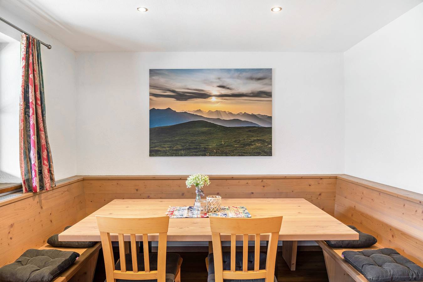 Apartamento entero, Apartamento 'Raner Hof' con vistas a la montaña, terraza compartida y Wi-Fi in Tux Alps, Aschau im Zillertal