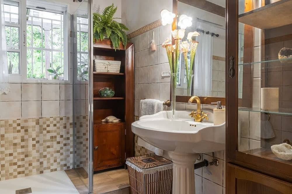 Villa con jardín y piscina privada in Urbanizacion La Esperanza, Vélez-Málaga