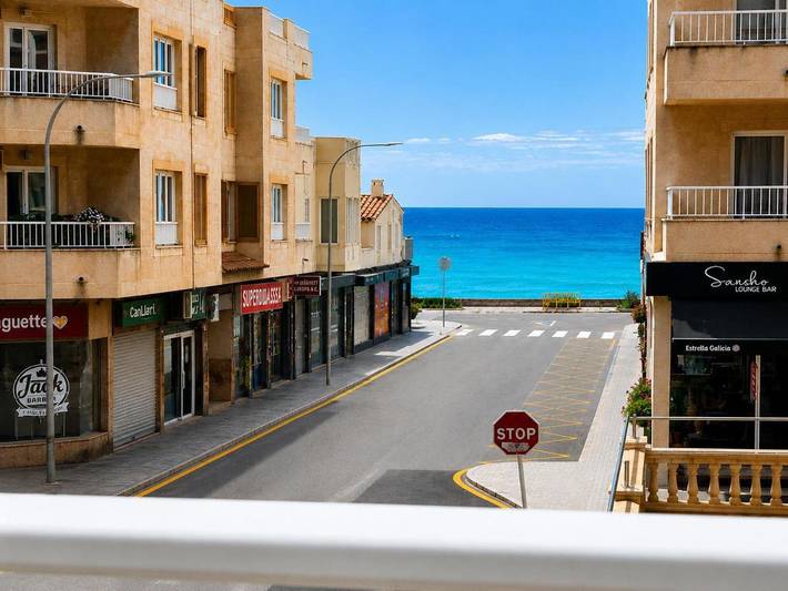 Casa de huéspuedes para 2 personas, con Balcón además de Terraza y Vistas en Platja de Palma