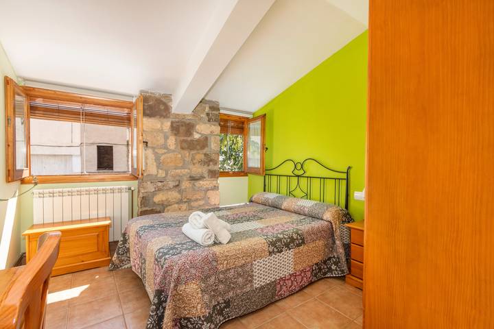 Habitación para 2 personas, con jardín en Pirineos