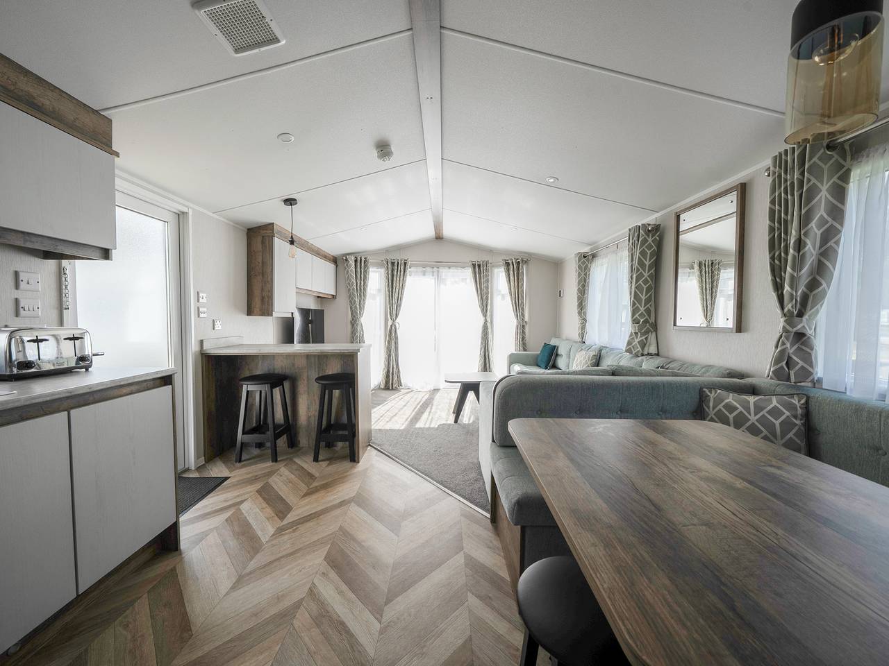 Serenity Shores -  Billing Aquadrome in Northampton, Northamptonshire