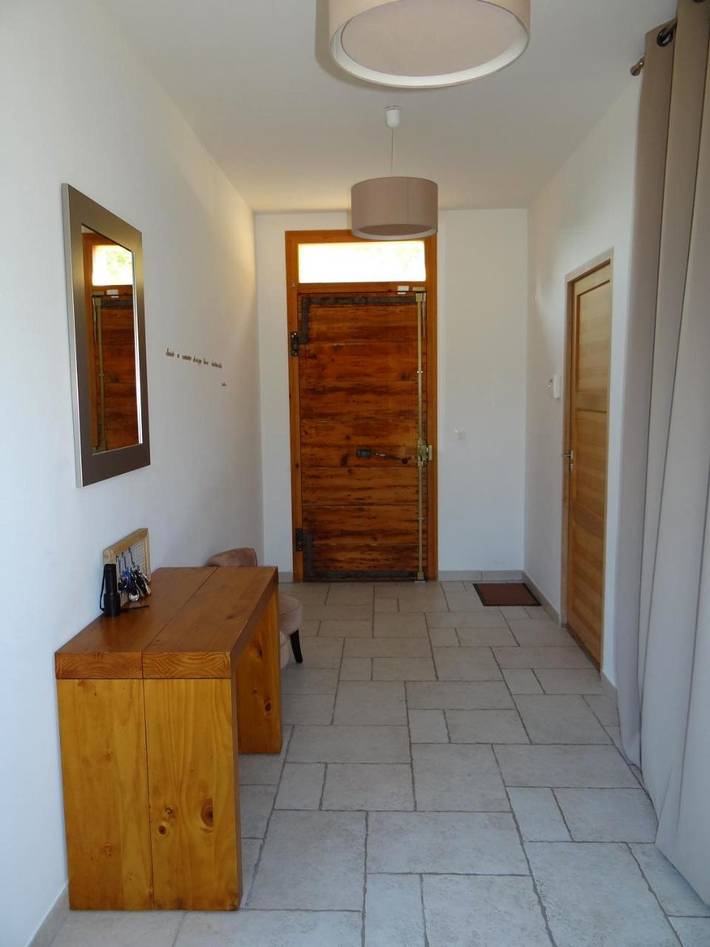 Location de vacances pour 2 personnes, avec vue ainsi que jardin et terrasse à Le Puy-Sainte-Réparade - 2