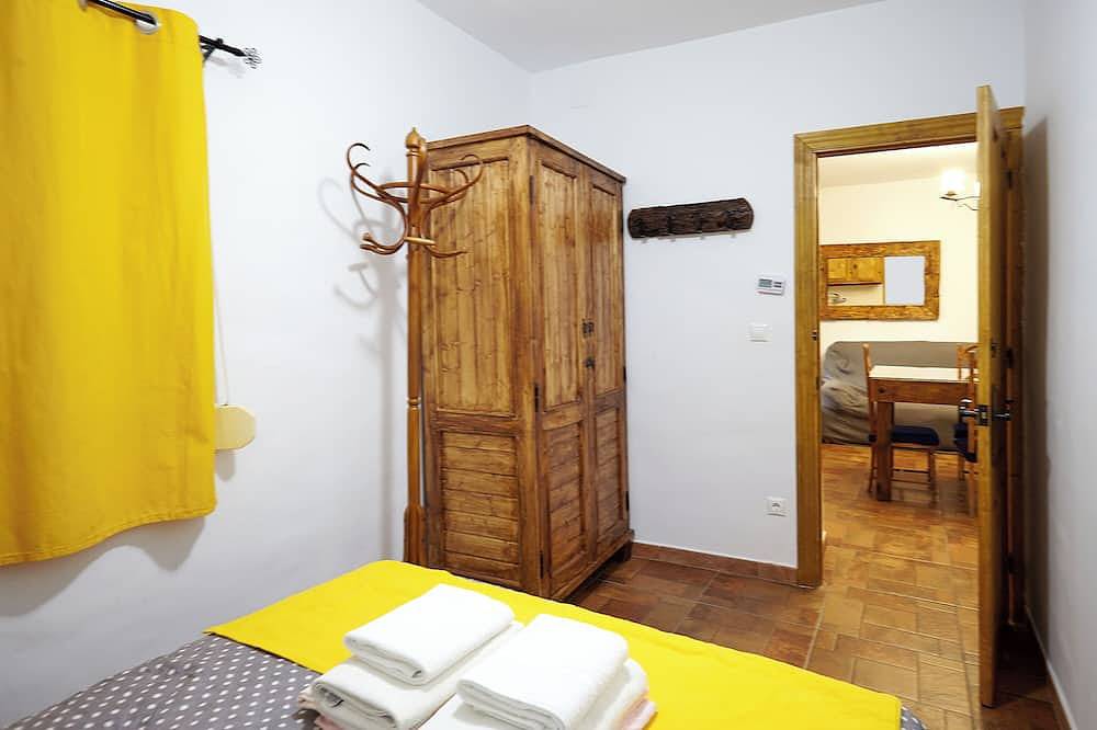 Country House 'Cortijo De Las Flores' with Shared Pool, Terrace and Garden in La Iruela, Jaén Province