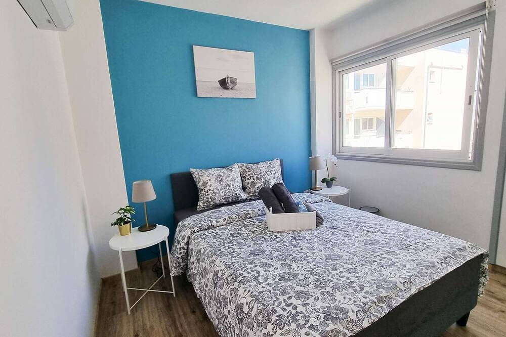 Apartamento entero, Modern Retreat: 2br Stylish Apt with Comfy Rooms! in Lárnaca, Distrito de Larnaca
