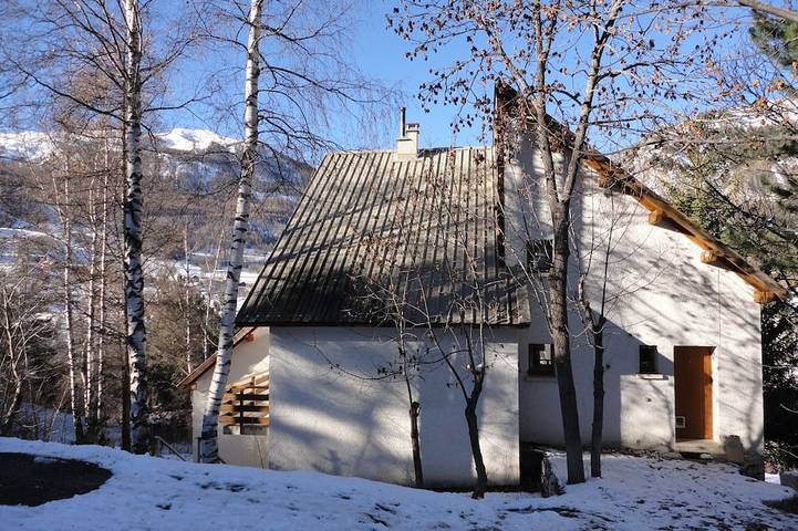 Ganze Wohnung, Geräumige Wohnung inmitten der Natur in Allos, Castellane und Umgebung