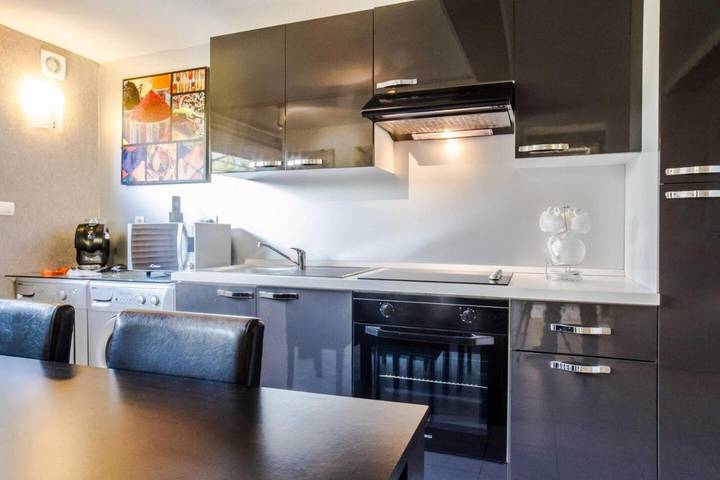 Location de vacances pour 2 personnes, avec piscine ainsi que jardin et terrasse à Lapeyrouse-Fossat - 4