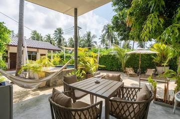 Maison d’hôte pour 2 personnes, avec vue ainsi que jardin et piscine dans Ko Phangan