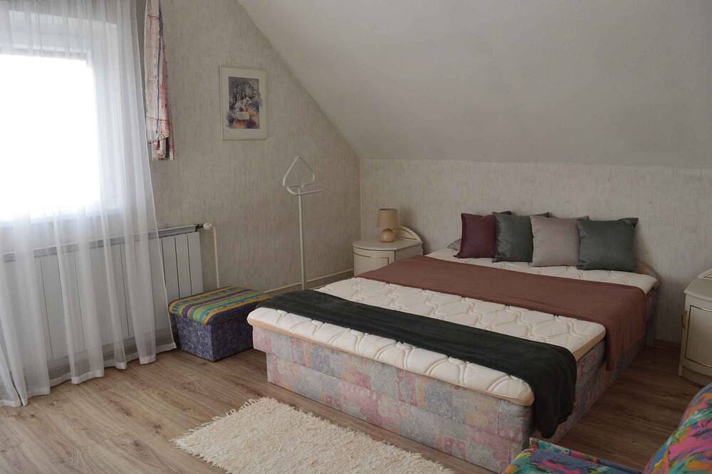 Ganze Wohnung, Ferienwohnung mit Garten und Grill in Gyenesdias, Balaton Hochland Nationalpark