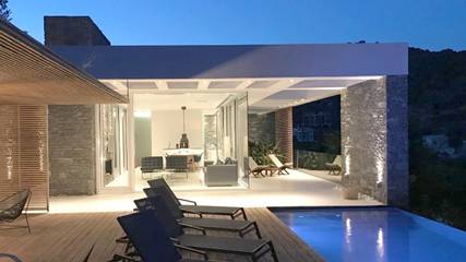 Villa für 4 Personen, mit Ausblick und Pool sowie Garten, mit Haustier in Griechenland
