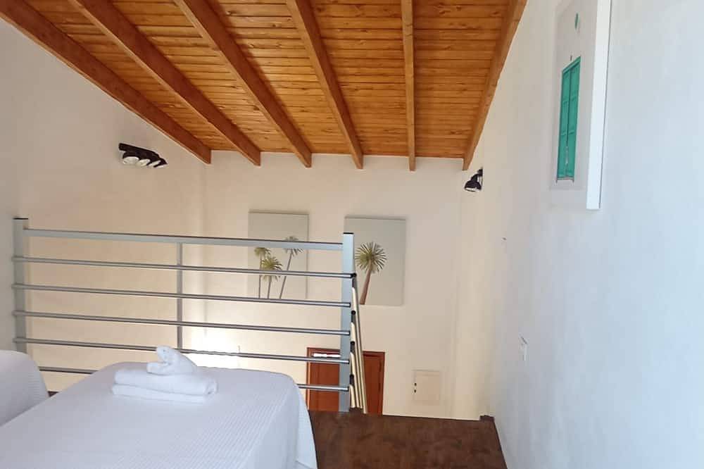 Casa El Arbol De Bibiana 1. Casa Única, Ubicada en Lugar Tranquilo y Céntrico in Las Hoyetas, Hermigua