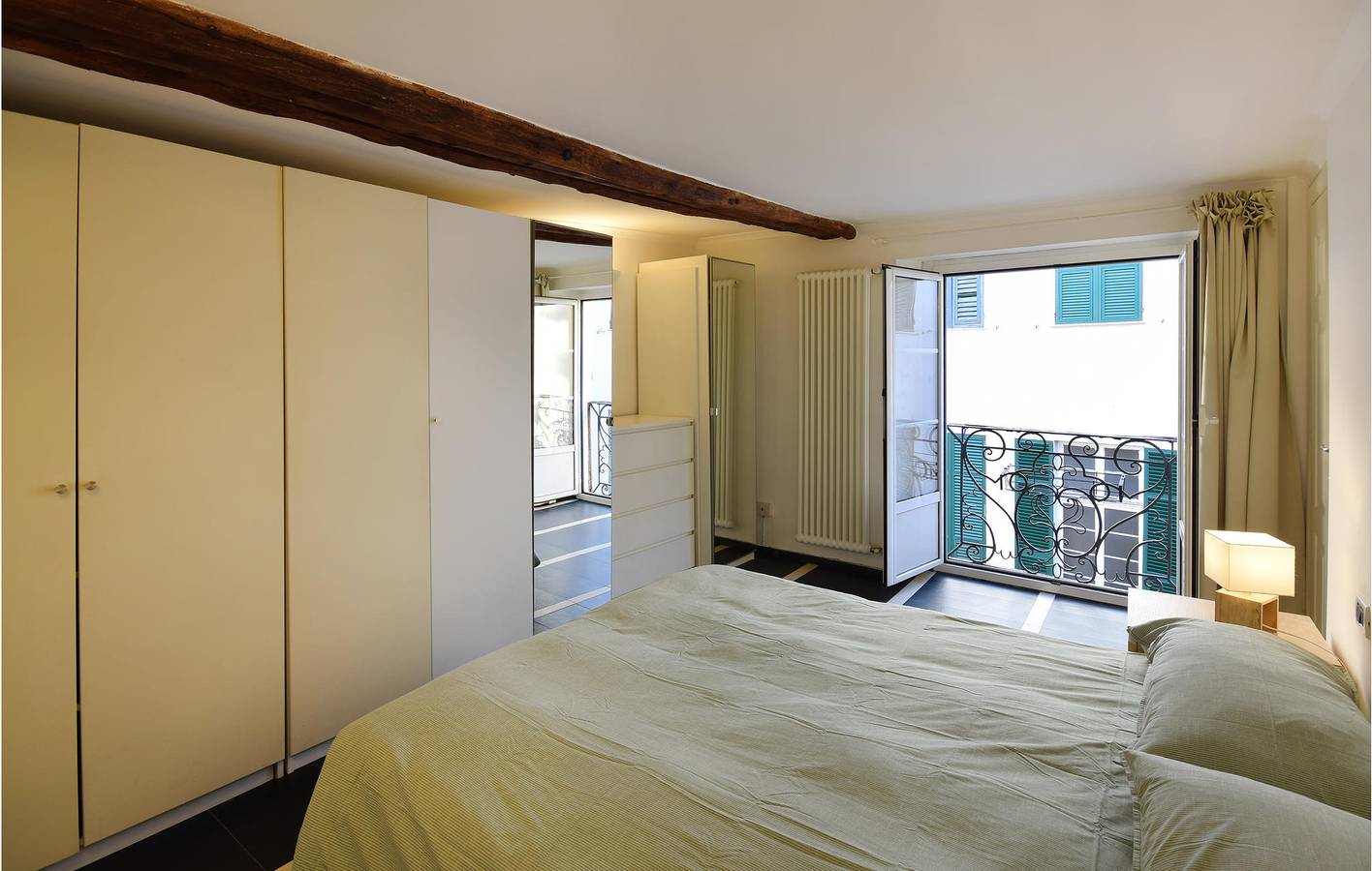Geheel vakantieappartement, Stadsappartement met keuken en internet - Vlakbij Pintori Silvestro. in Genua (Stad), Genua