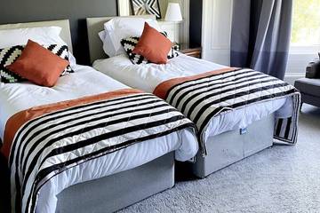 Glamping for 7 People in Glasgow, Greater Glasgow and Clyde Valley, Photo 1