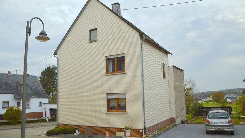 Bauernhof für 5 Personen, mit Terrasse und Garten im Hunsrück