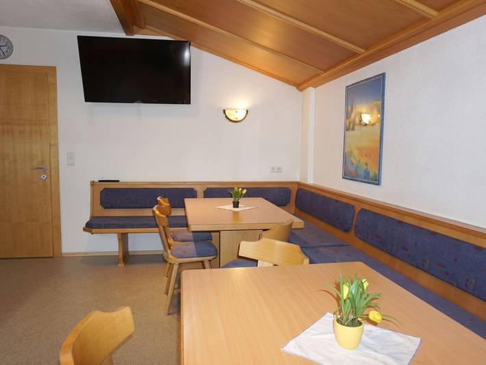 Ferienwohnung für 10 Personen, mit Balkon und Terrasse sowie Garten und Ausblick in Pettneu am Arlberg - 3