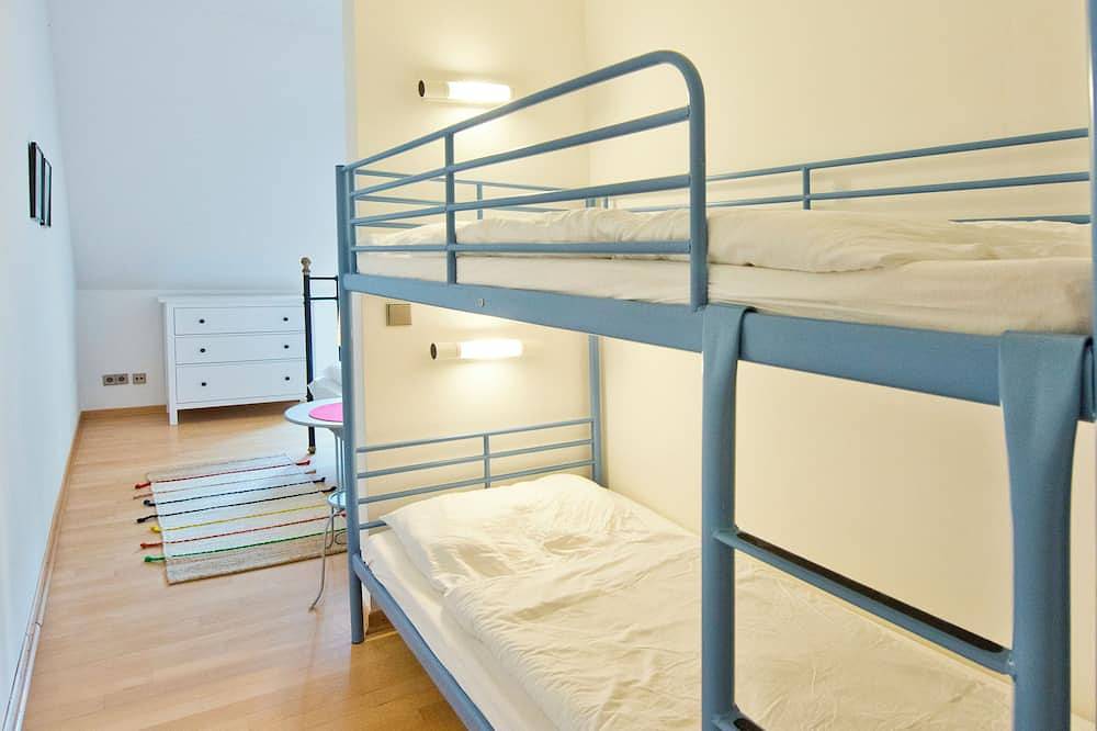 Ganze Wohnung, Großzügige Ferienwohnung \"Wölfchen\" direkt am Hafen von Rheinsberg in Rheinsberger See, Rheinsberg