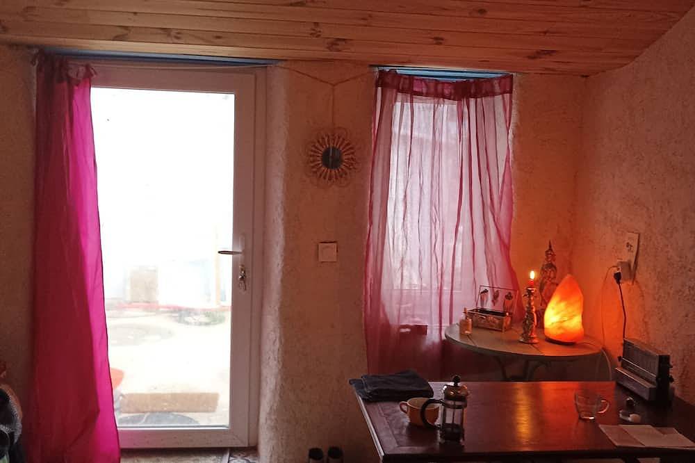 Appartement entier, À 10 minutes de la mer ! Maisonnette studio à entrée individuelle in Paimbœuf, Vallée de la Loire