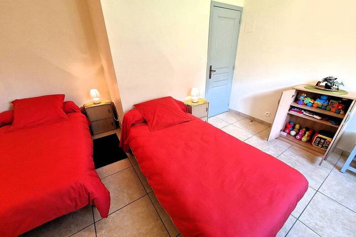 Location de vacances pour 4 personnes, avec jardin dans Chauffayer - 2