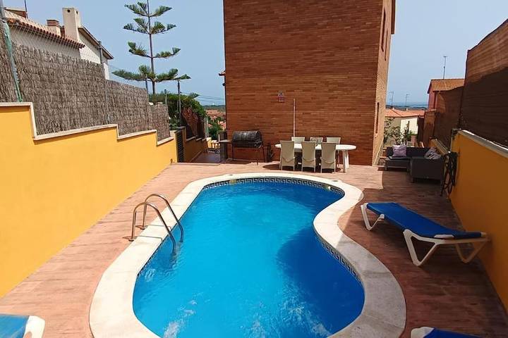 Villa für 22 Personen, mit Garten und Pool sowie Ausblick und Terrasse, mit Haustier - 1