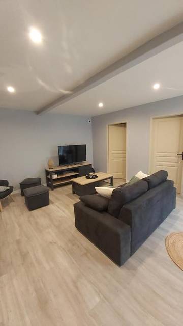 Gîte pour 4 personnes, avec terrasse à Montredon-Labessonnié